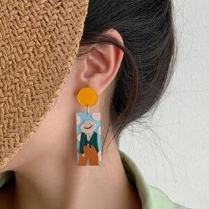 ❤️FREE Woman Figure Outline Boho Abstract Art Artsy Tie Blouse Drop Hat Earrings